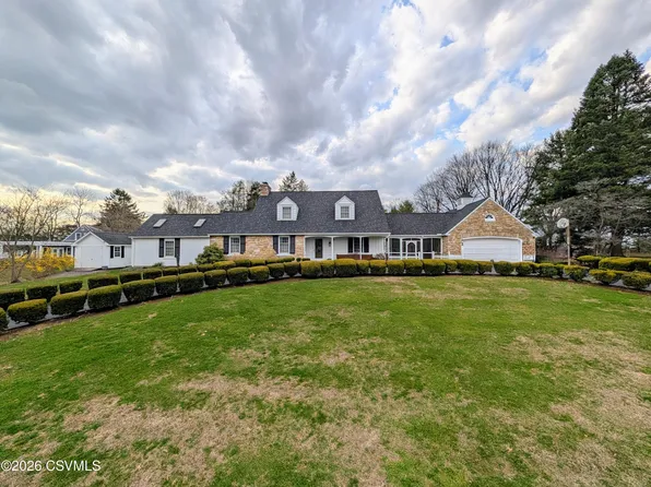 908 Hillcrest Ln, Lewisburg, PA 17837