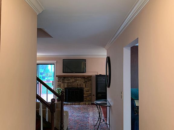 Foyer w/ coat closet on right