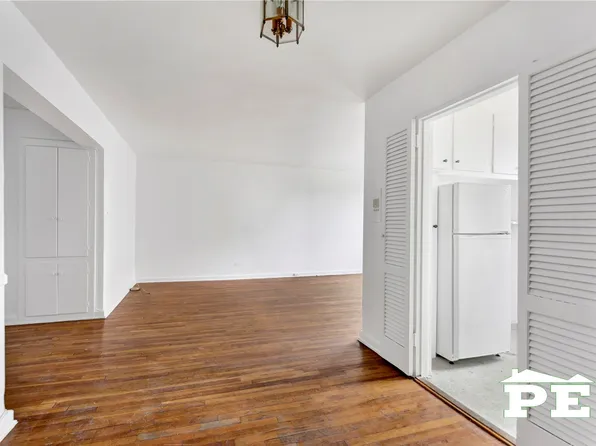 414 Elmwood Avenue image 13 of 26