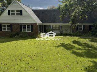 12920 Woodlark Ln, Saint Louis, MO