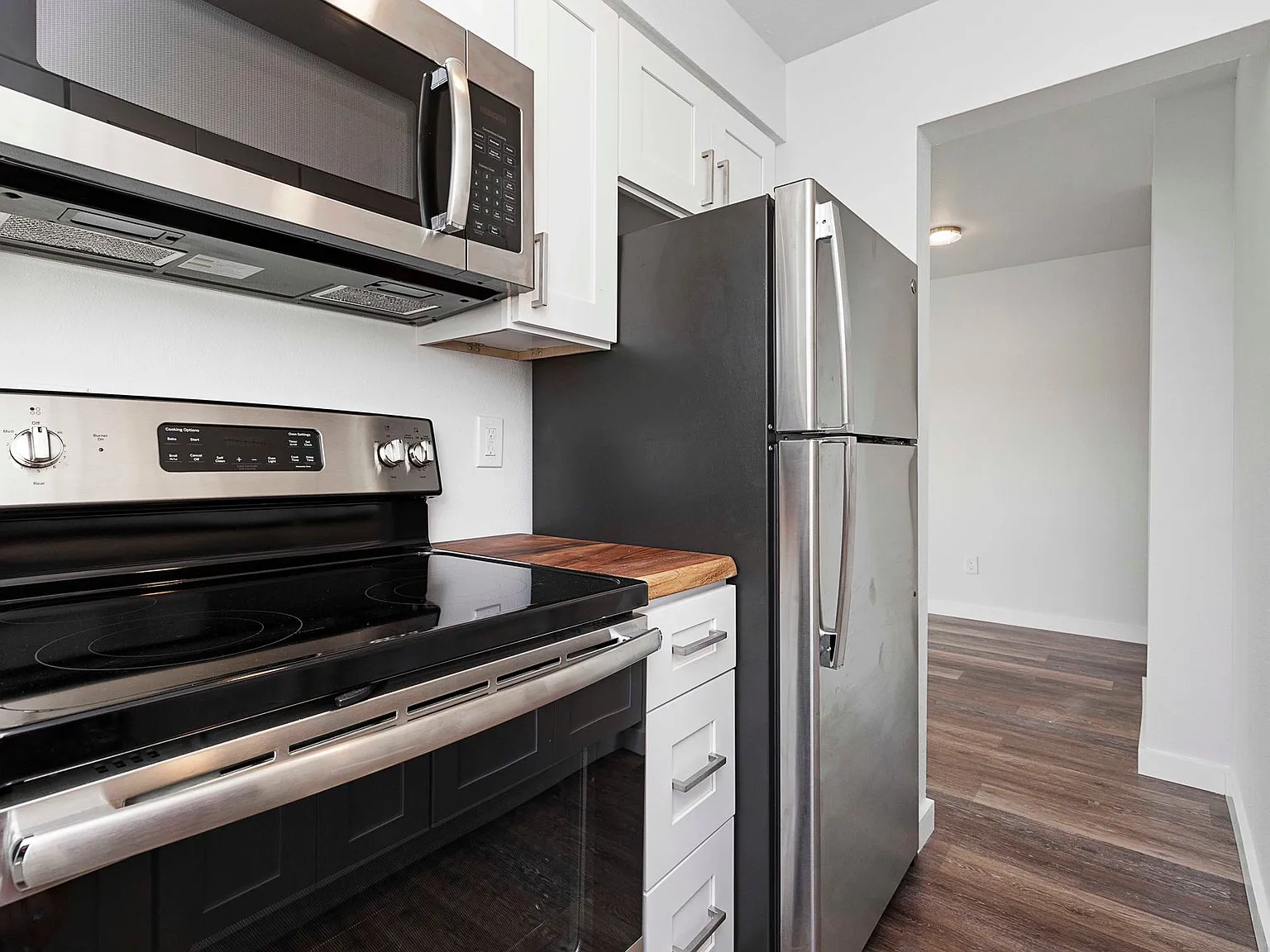 Baker 38 Apartments — Photo 3