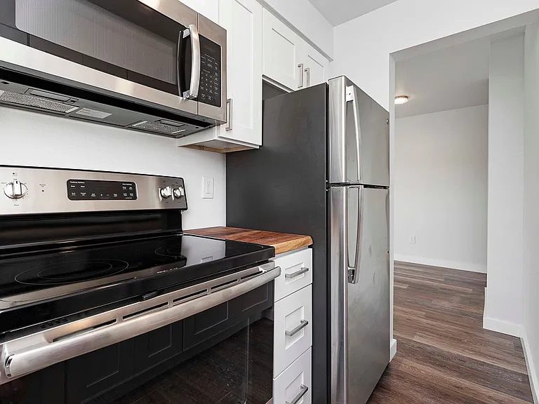 Baker 38 Apartments — Photo 3