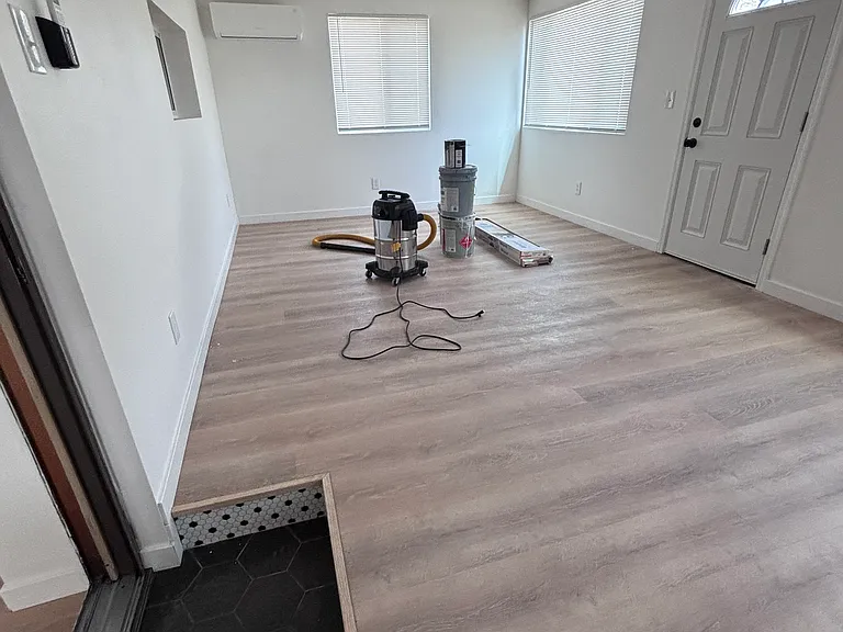 9402 Claremont Ave NE #B — Photo 16