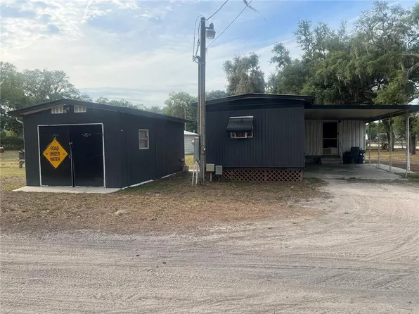 4027 Lowell Ln, Zephyrhills, FL 33541