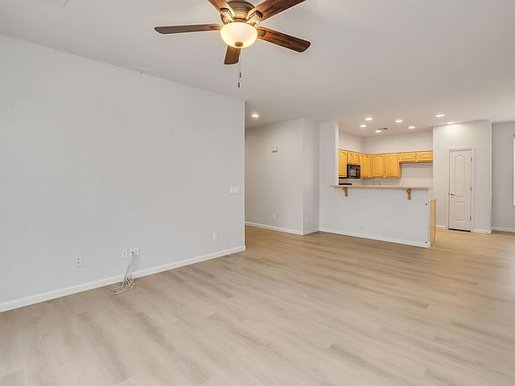 5th image of 21031 E Avenida Del Valle