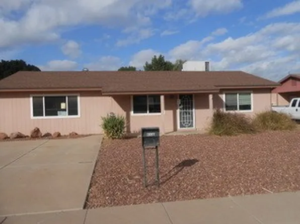 5220 S 40th Pl, Phoenix, AZ 85040