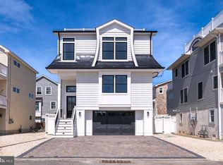 7 29th St, Long Beach Township, NJ 08008