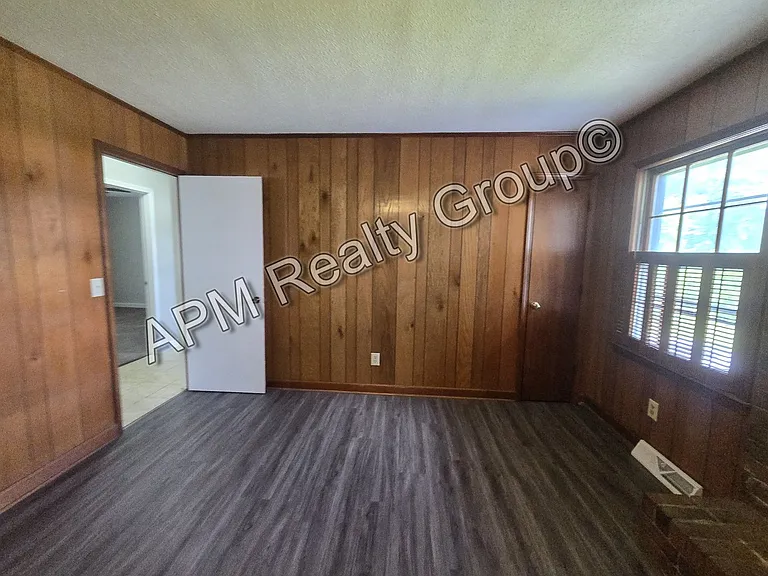 314 Steele Rd — Photo 3