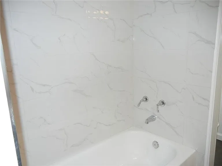 18240 Midway Rd #105 — Photo 17