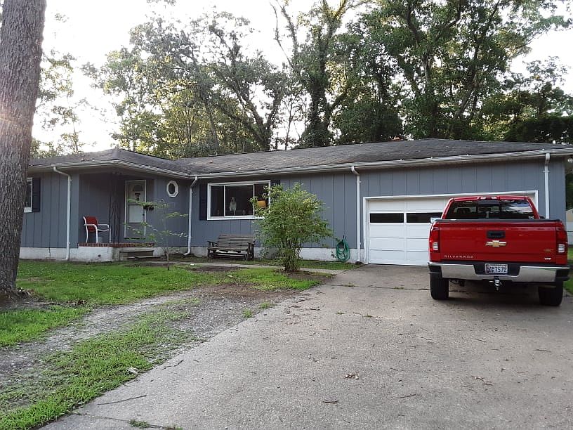 1st image of 208 Drum Ave S