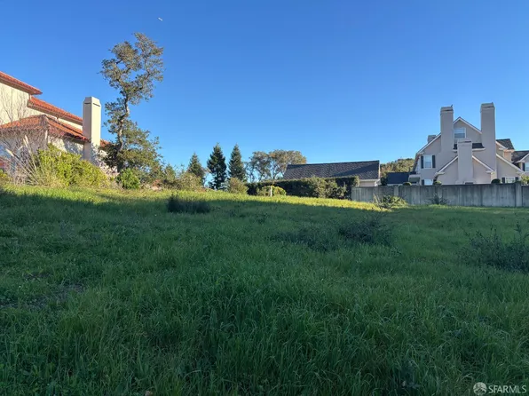 6 La Strada Ct, Burlingame, CA 94010