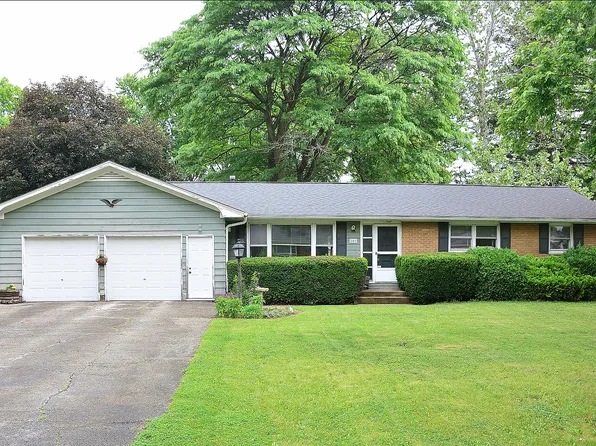 813 Considine Rd, Geneva, IL 60134