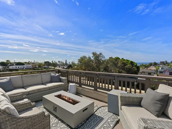 215 2nd St APT 101, Encinitas, CA 92024