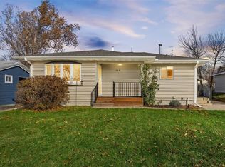 908 Regent St NE, Cedar Rapids, IA 52402