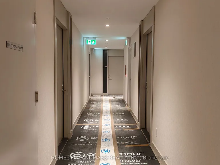 400 King St W #2119 — Photo 3