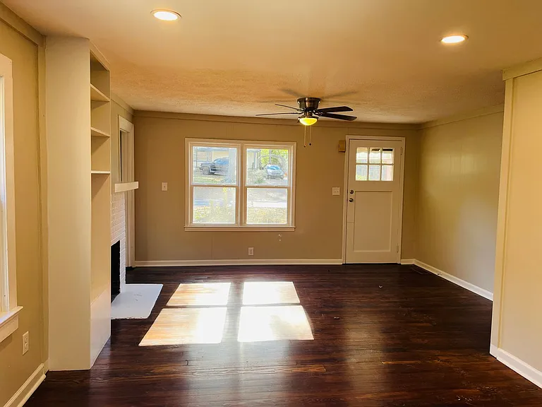 152 Fairview Dr — Photo 5