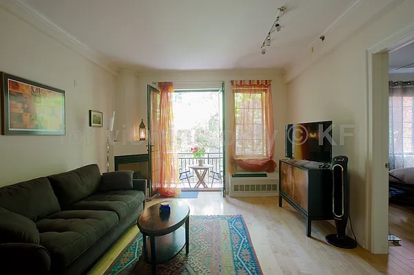 Rented by R New York | media 63