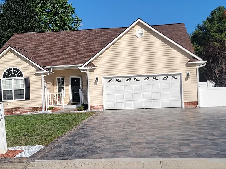 4315 Rocinta Ct — Photo 2