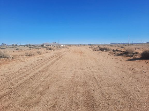 5th image of Tanbark Ave