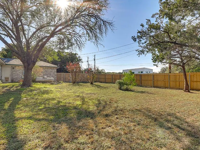 25926 Mahogony Trl — Photo 25
