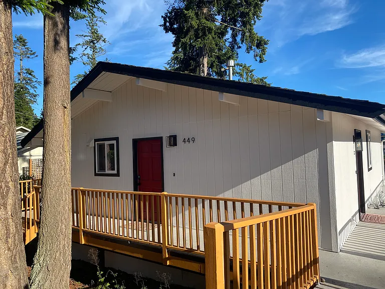 449 Lochwood Dr — Photo 17