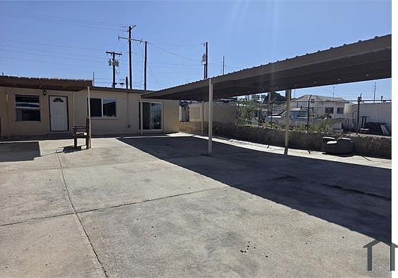 3rd image of 5725 E Yandell Dr