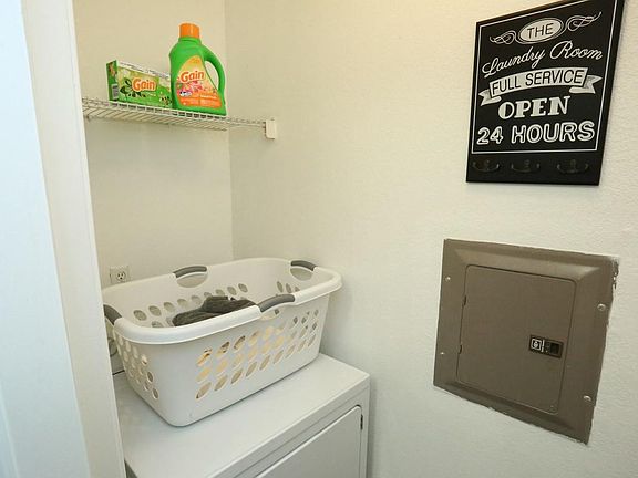 5th image of 2049 Arbor Cir W #108