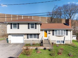 4 River Park St, Needham, MA 02494