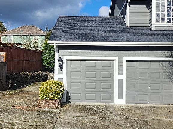 2nd image of 2040 NE Lind Ct