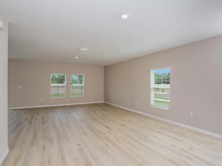 14987 Sterling Spur Ave — Photo 7