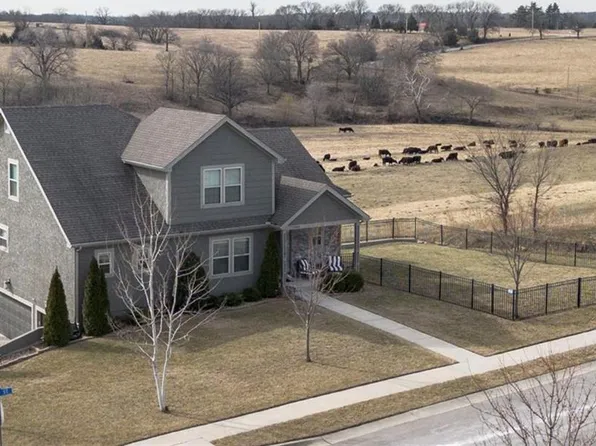 13803 Knipp St, Bonner Springs, KS 66012