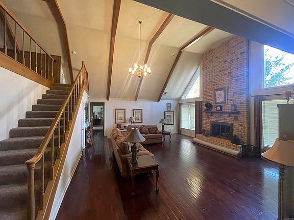 5th image of 107 Liles Dr