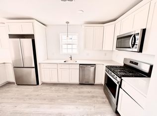 33 Douglas Ave #2, Providence, RI 02908