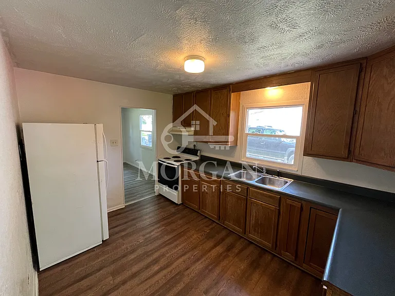 2705 Horton Dr — Photo 3