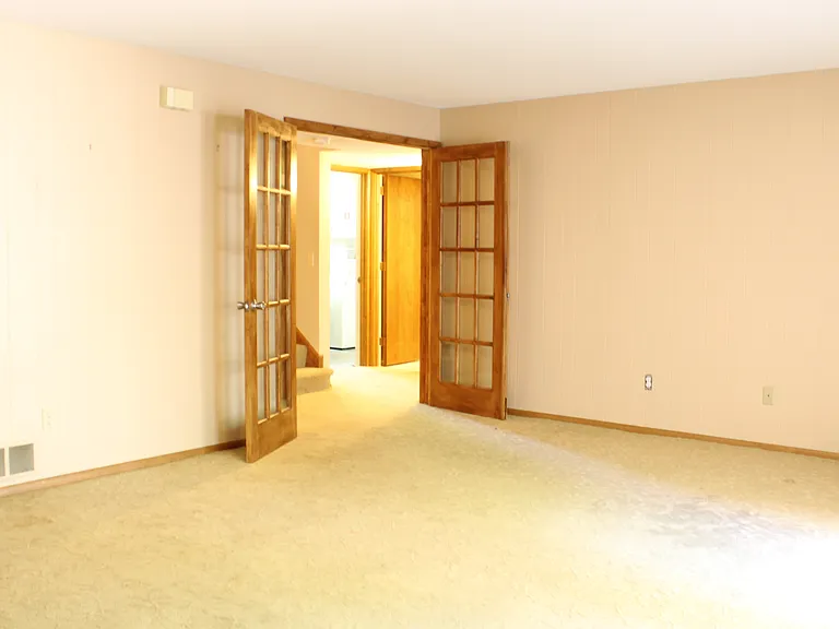 5317 Malibu Dr — Photo 5