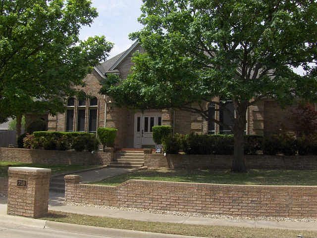 1st image of 759 Richmond Ln