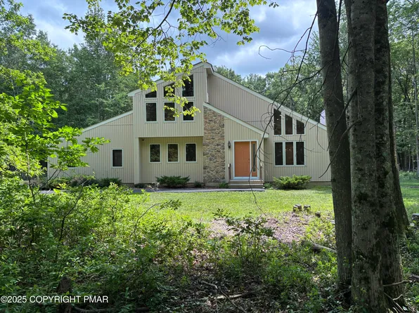 246 Victory Ln, Long Pond, PA 18334