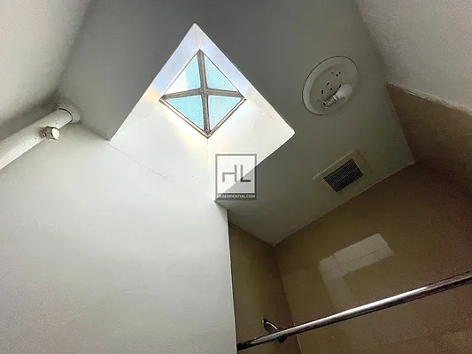 Rented by Highline Residential | media 8