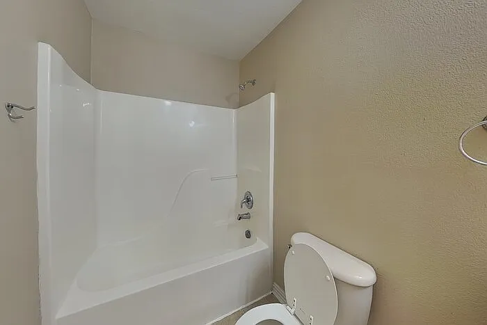709 Pride Ct — Photo 15