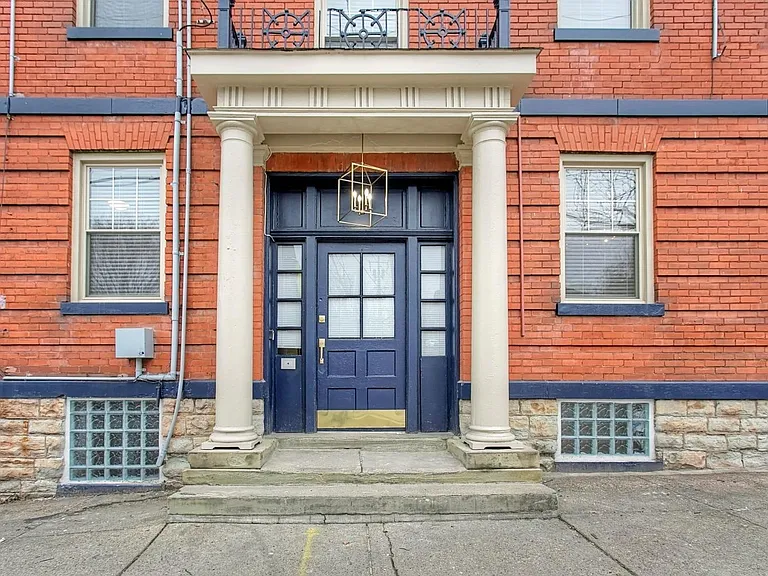 29 W McMillan St #4 — Photo 20