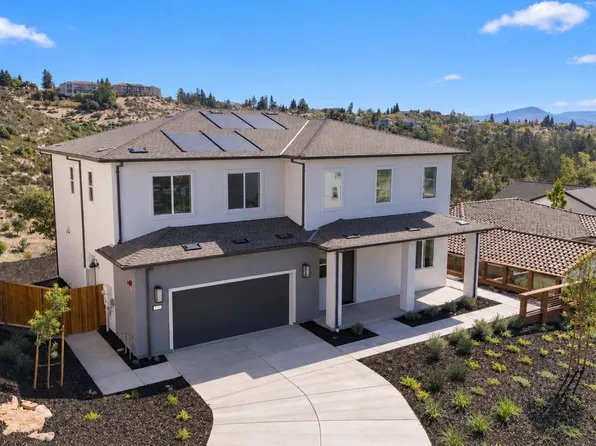 3746 Crown Hill Drive, Santa Rosa, CA 95404