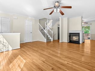 6016 Rockton Ct #A, Centreville, VA 20121