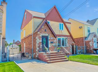15146 10th Ave, Whitestone, NY 11357
