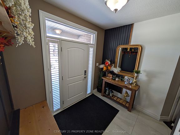 2nd image of 2608 Seven Oaks Rdg