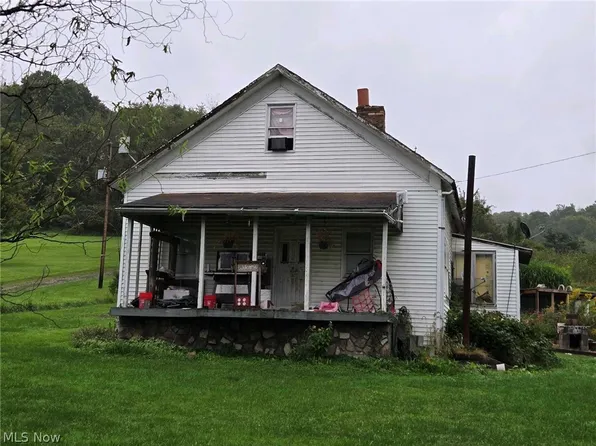 7849 State Route 800 SE, Uhrichsville, OH 44683
