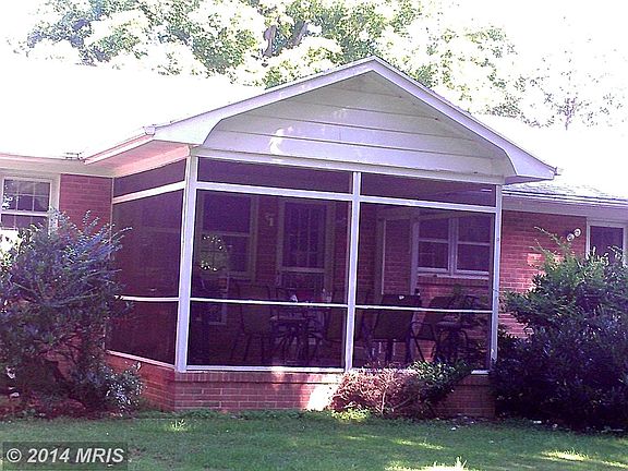2nd image of 115 Old Wharf Ln