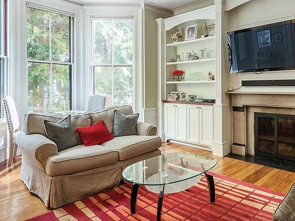 4th image of 168 Cypress St #168