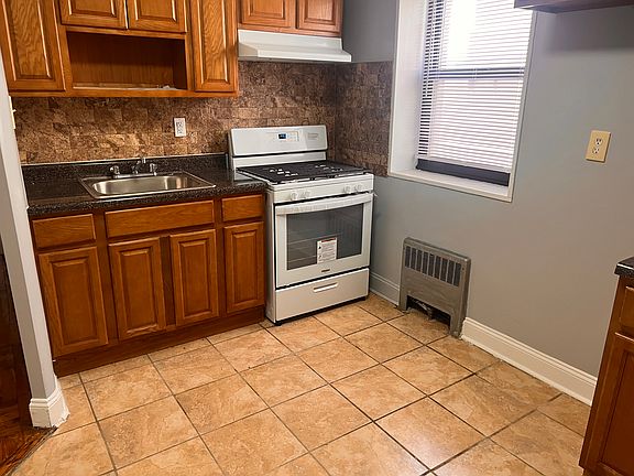 5th image of 54-56 S Munn Ave Floor 3