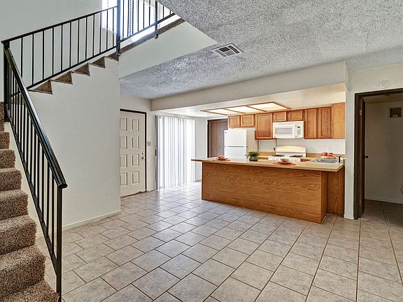 Avanti Townhomes Living Room and Dining Room