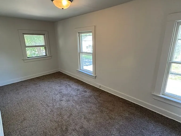 1360 Huestis Ave — Photo 7